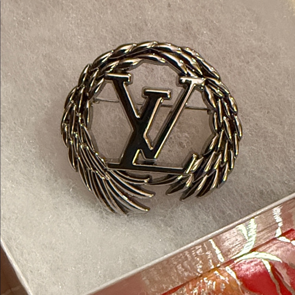 Silver Fashion Jewelry Logo Brooch - Picture 6 of 10